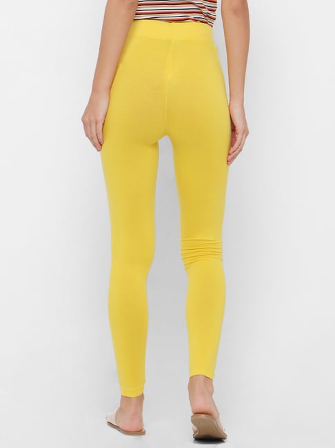 VAI21 active leggings in pastel yellow | ASOS
