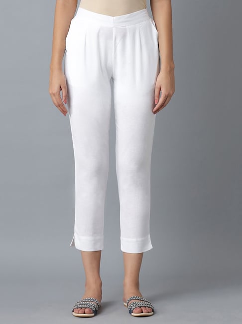 Buy online Mid Rise Solid Plus Capri from Capris & Leggings for Women by  Therebelinme for ₹1929 at 31% off | 2024 Limeroad.com