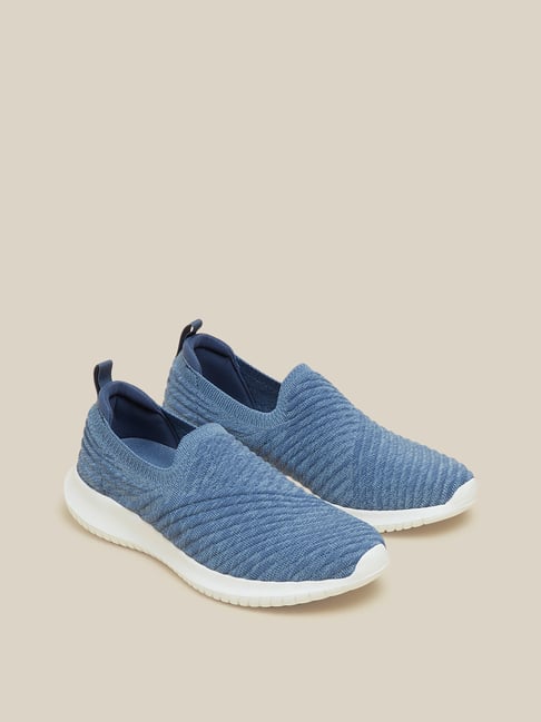 Luna store blue shoes