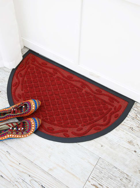 Ariana Red Microfibre Single Happy Feet Outdoor Door Mat - Set of 1