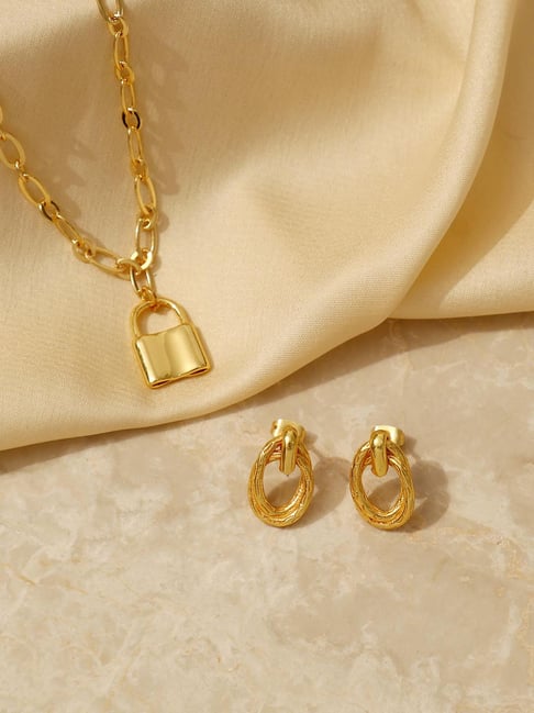 18KT Dainty Rose Gold Pendant And Earrings Set | Pachchigar Jewellers  (Ashokbhai)