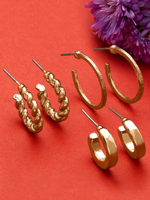 TRIPLE GOLD HUGGIE HOOP EARRING SET | Hoop earring sets, Huggies earrings,  Huggie earrings gold