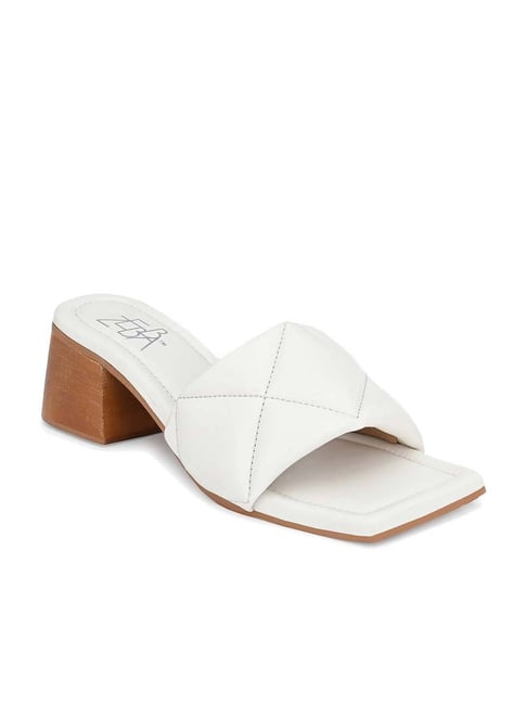 10 Best White Sandals for Women to Lighten Up Your Summer Travels