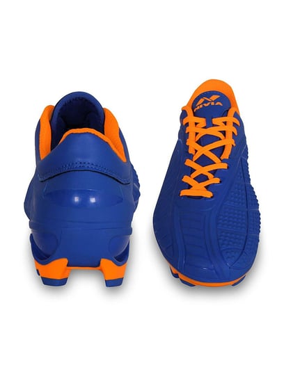 Nivia dominator 2.0 football on sale shoes