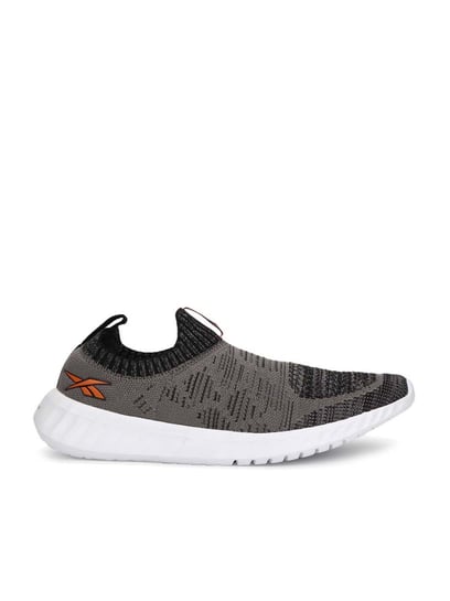 Reebok men's delta sale slip on running shoes