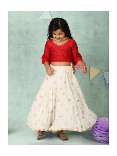 gheraskirtset #festivefusion #hintsofgold | Long blouse designs, Indian  fashion dresses, Stylish dresses