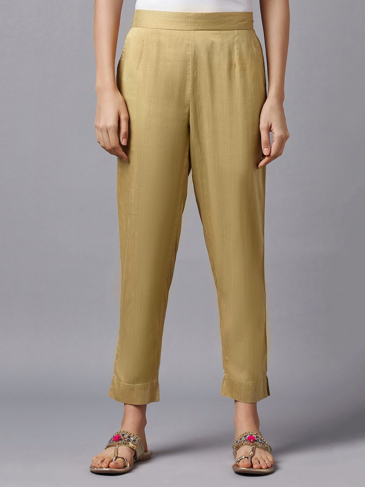 Buy AURELIA Women Golden & Black Checked Cropped Trousers - Trousers for  Women 6975712 | Myntra