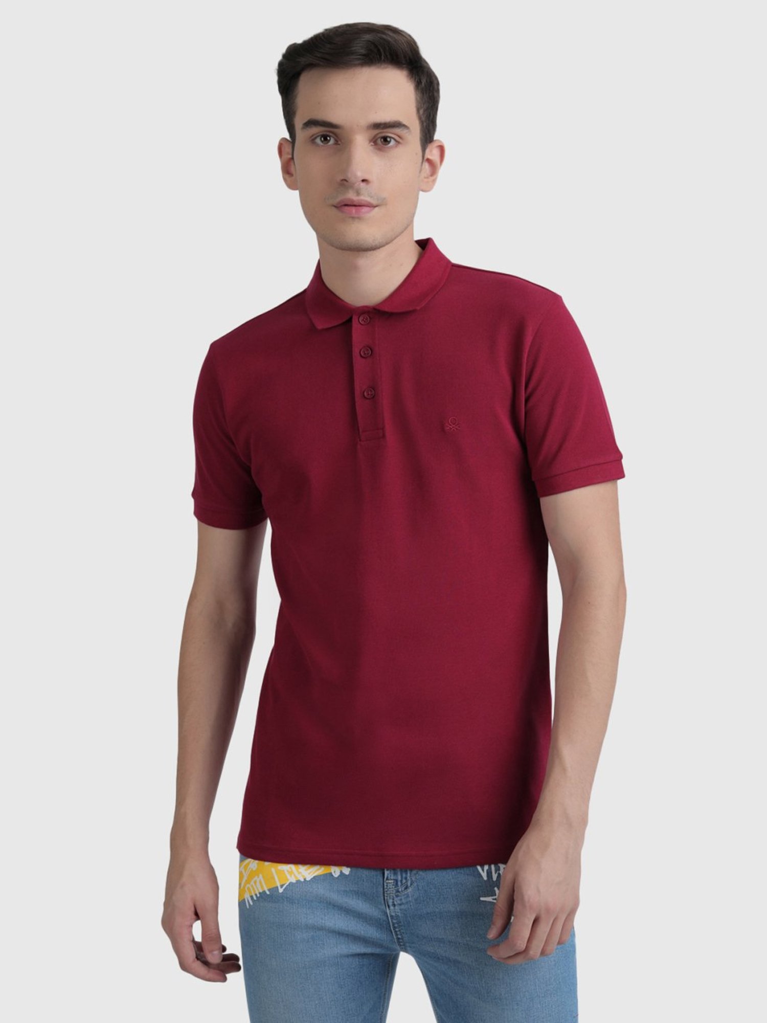 Maroon colour polo outlet t shirt