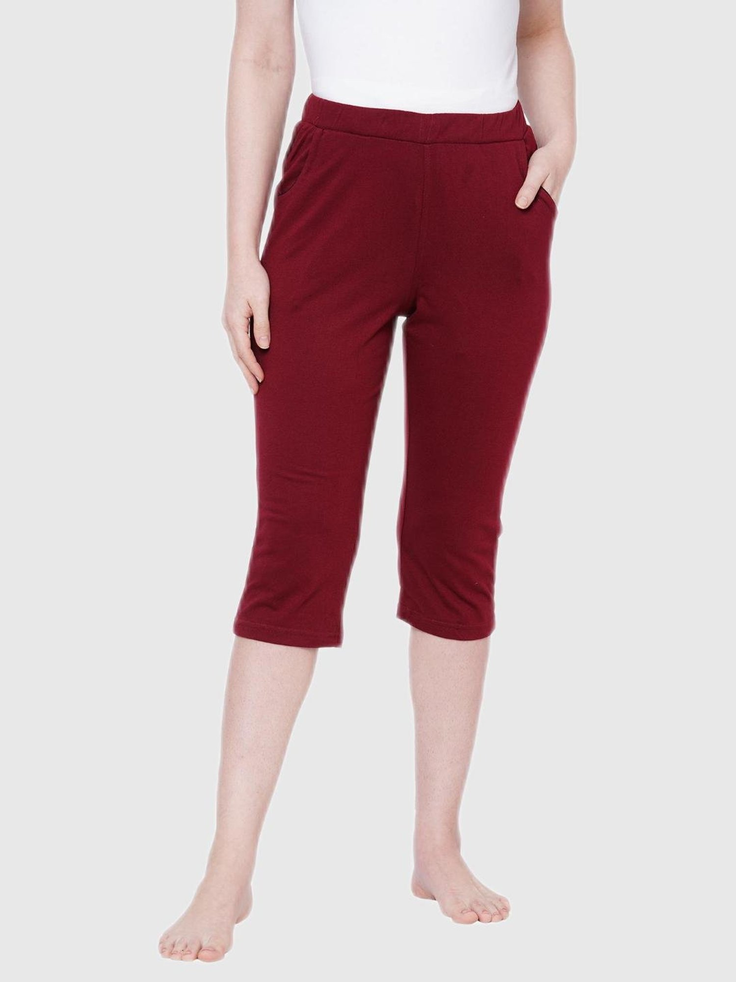 Red Woman Basic Capri Trousers 2664375 | DeFacto