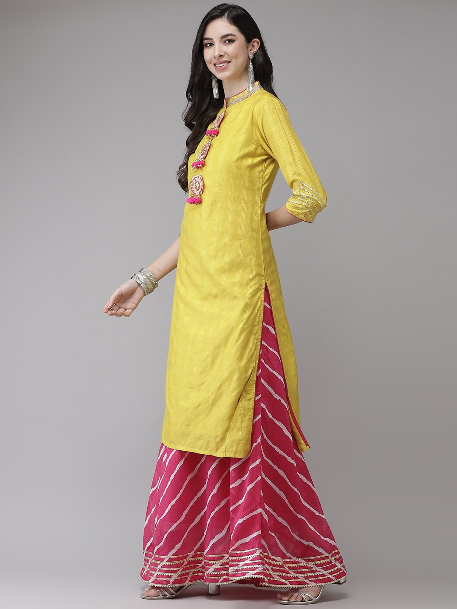 Which colour matches a yellow kurti? - Quora