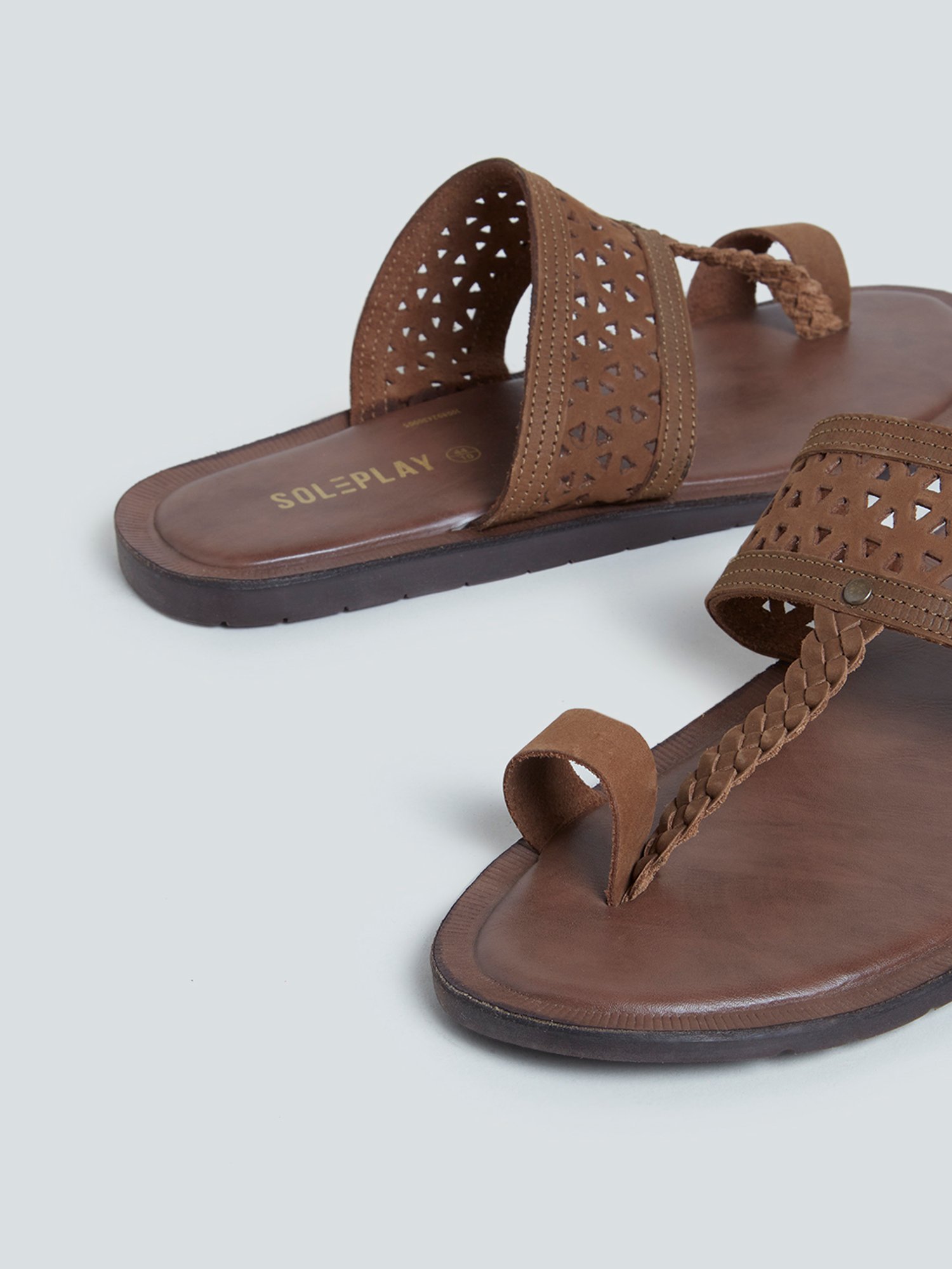 Sole deals play chappal