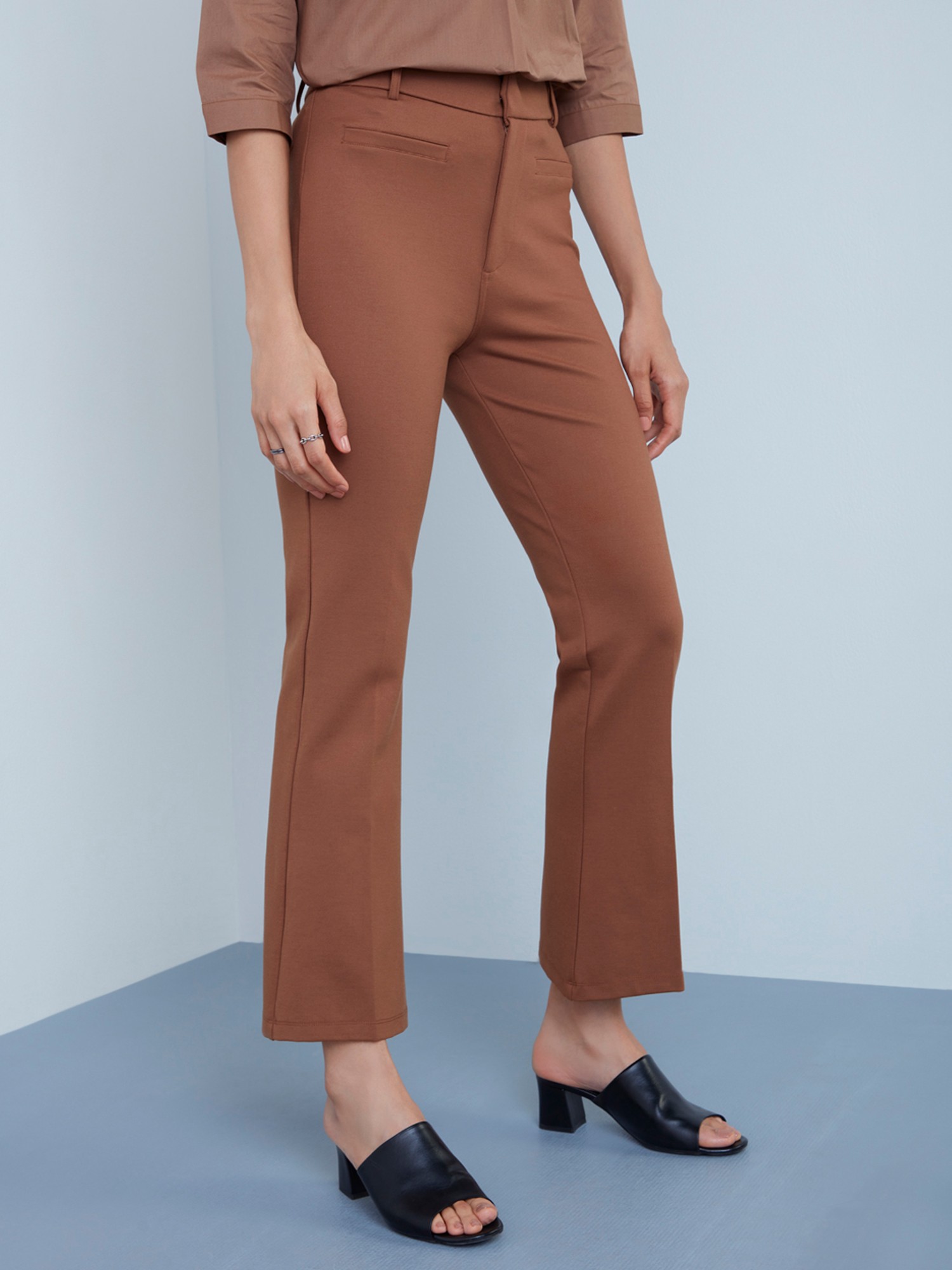 20 Pairs of Flared Pants to Kickstart Your Style