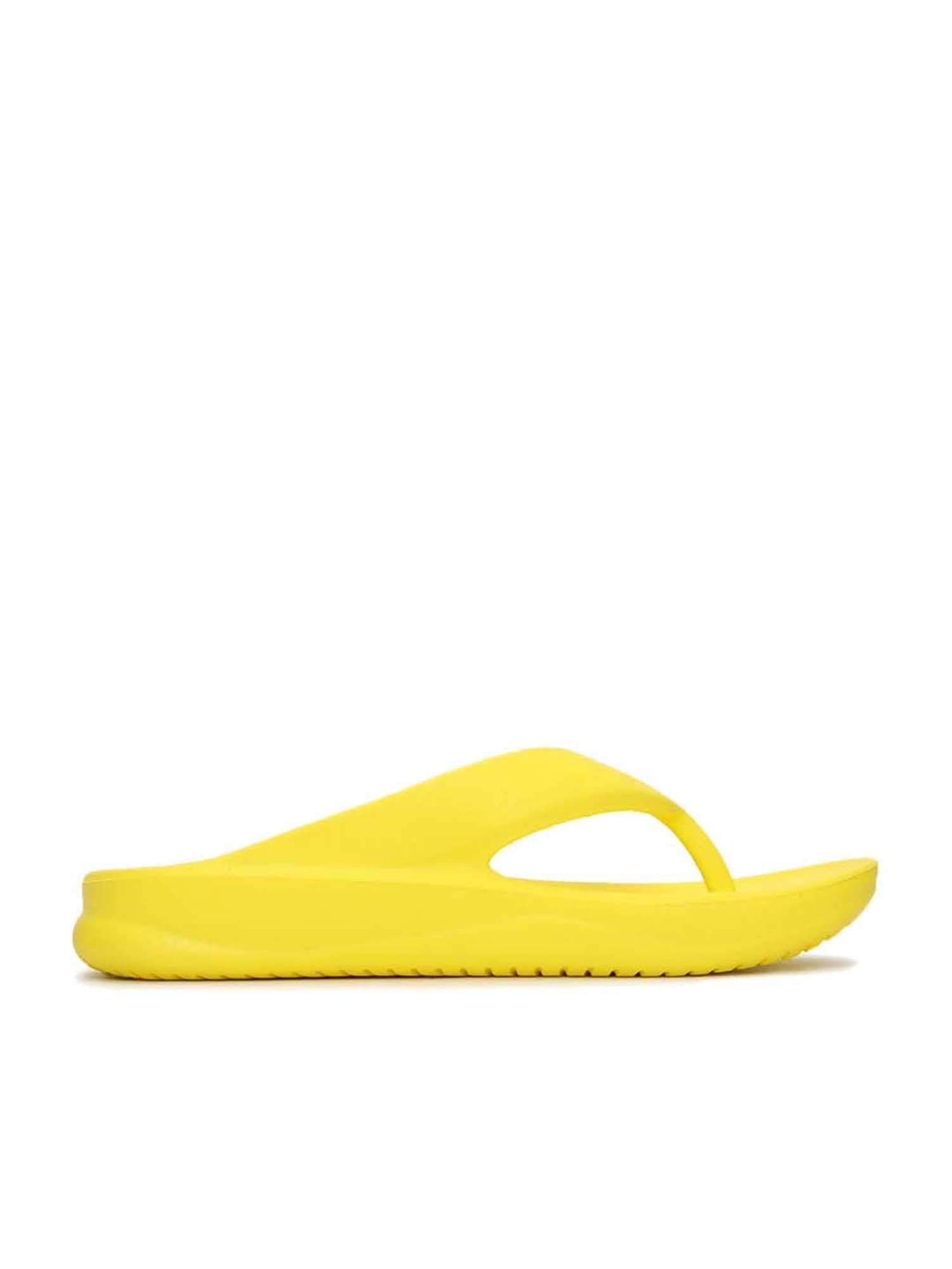 Buy Puma Men s Wave Flip Vibrant Yellow Flip Flops for Men at Best