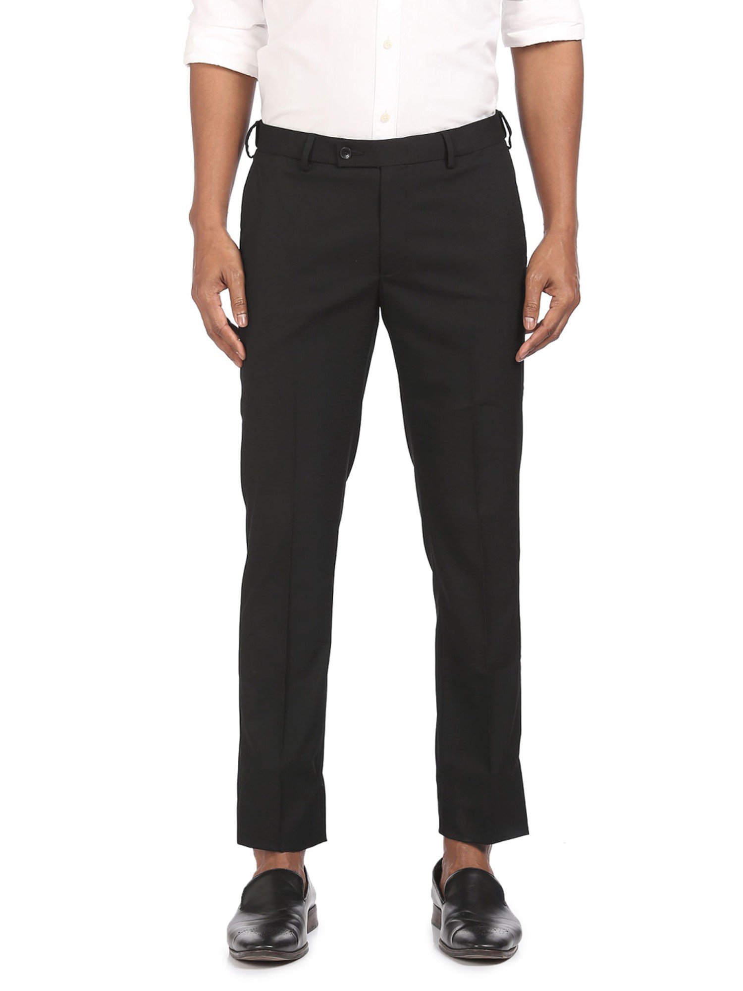 Buy Arrow Men Black Hudson Tailored Fit Solid Formal Trousers - NNNOW.com