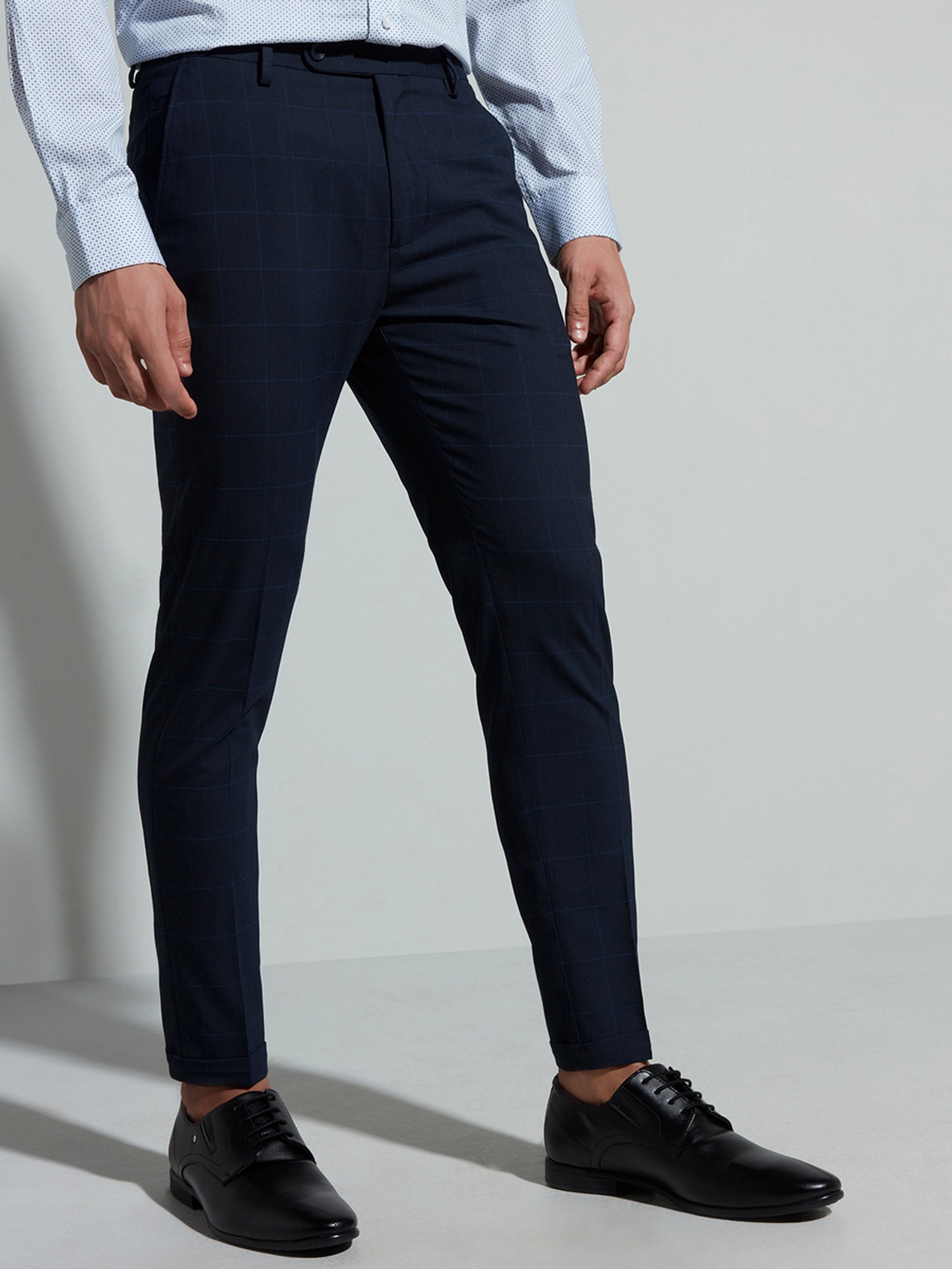 Shop WES Formals Grey Checkered Carrot-Fit Trousers Online – Westside