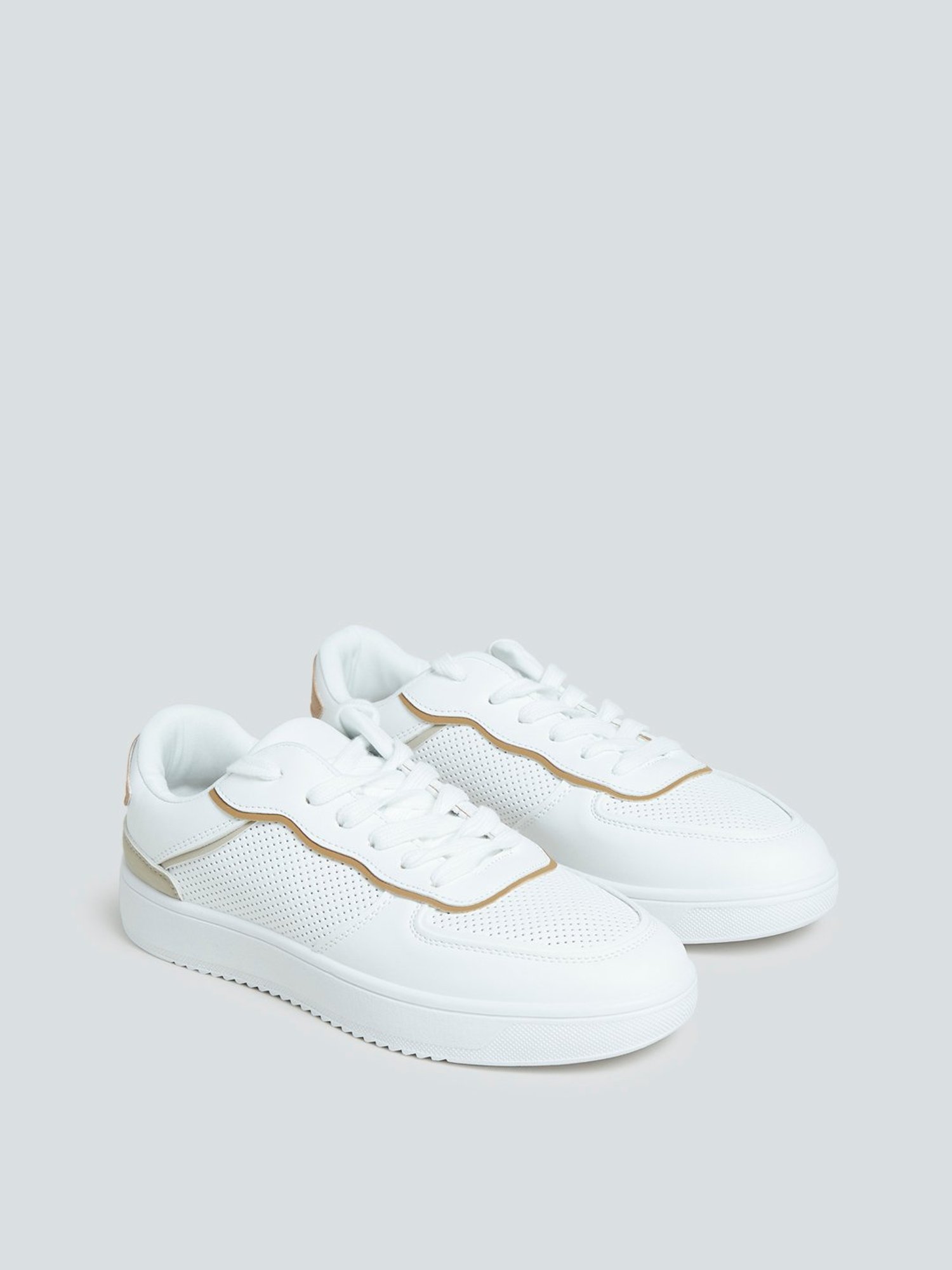 Luna blu store white shoes