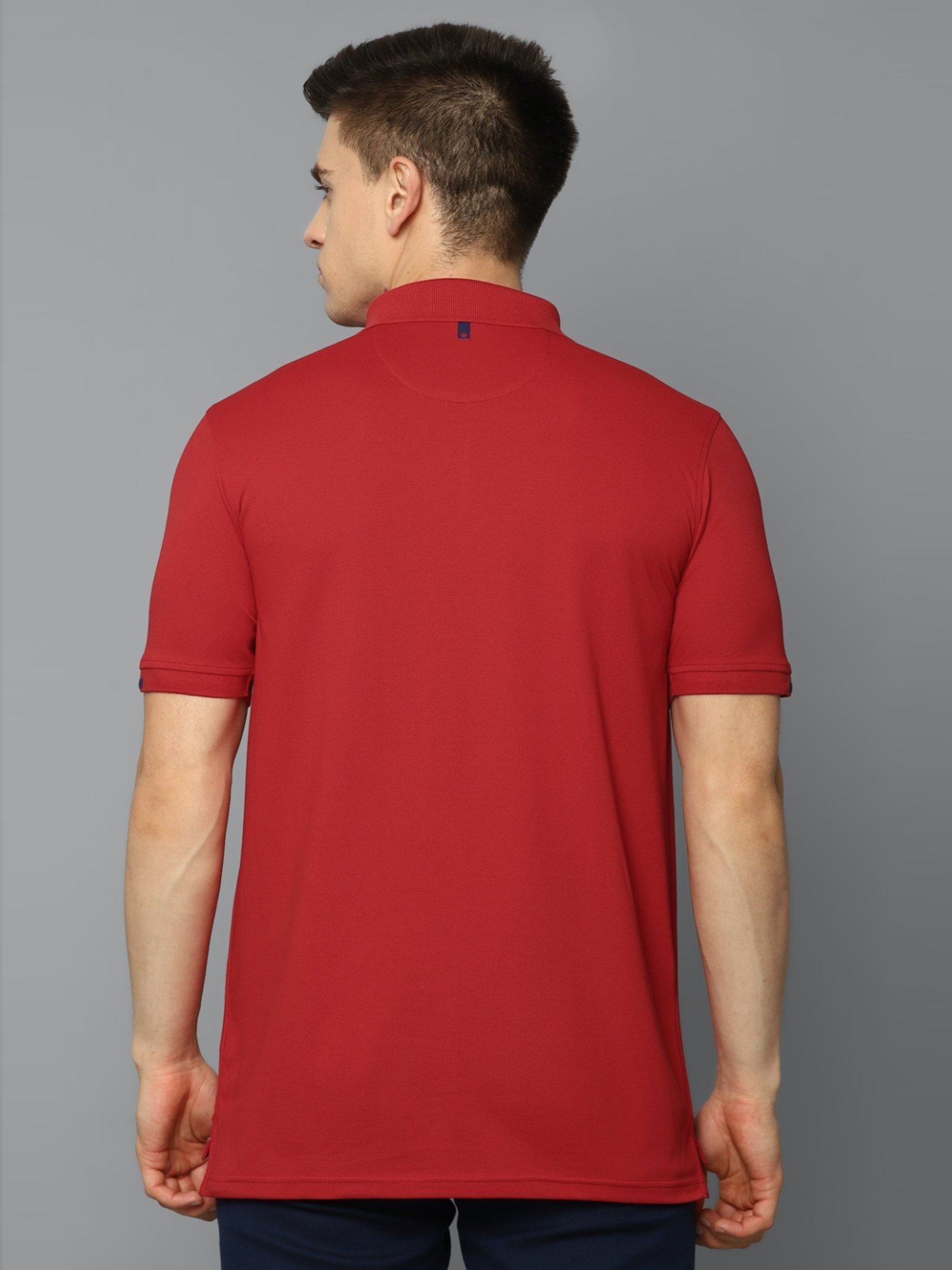 Buy Louis Philippe Louis Philippe Solid Regular Sleeves Polo Collar T-shirt  at Redfynd