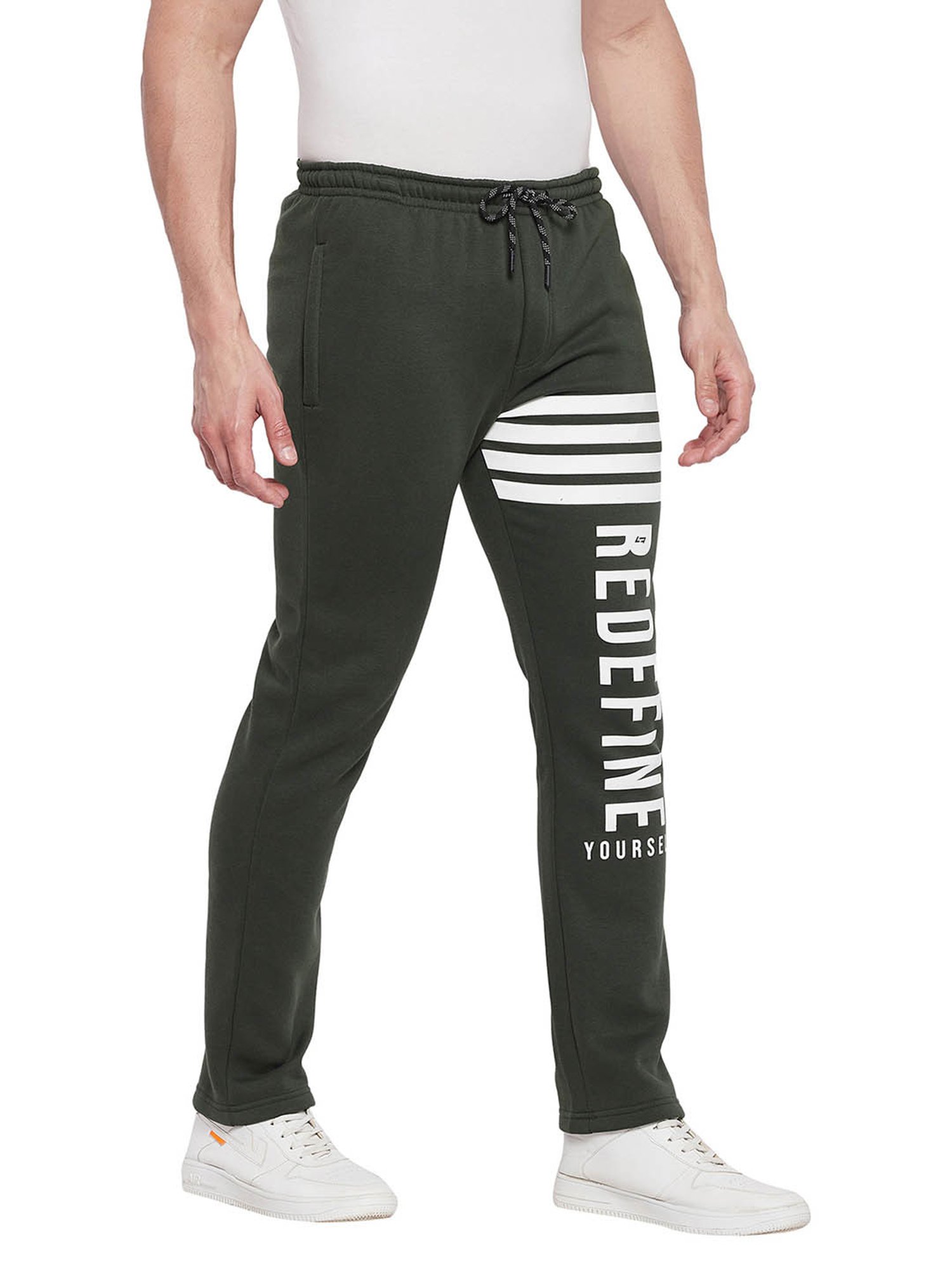 Update 77+ bottle green track pants in.eteachers