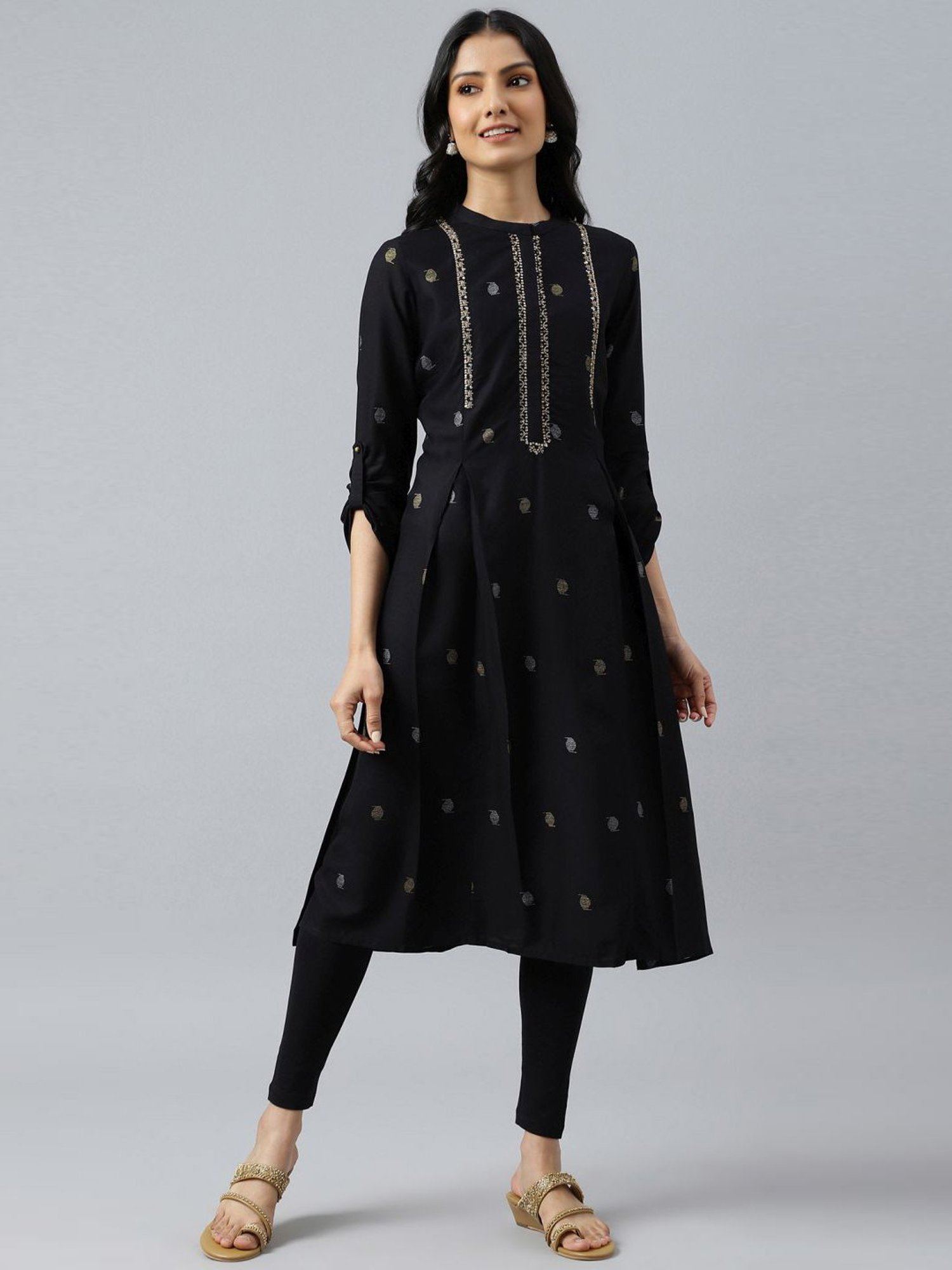 Buy ZRI Black Embroidered Kurta Online at Best Prices in India