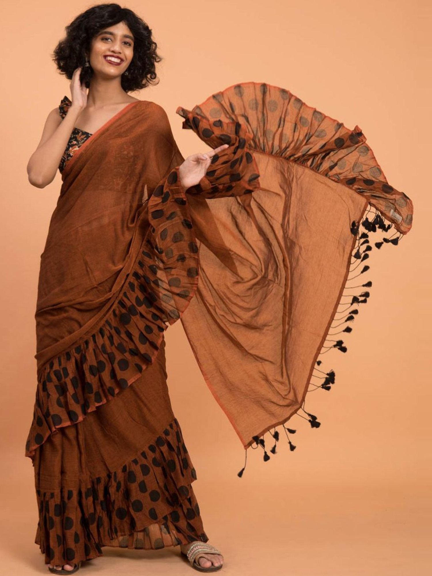 Buy Brown Silk Trendy Saree with Online : 273927 -