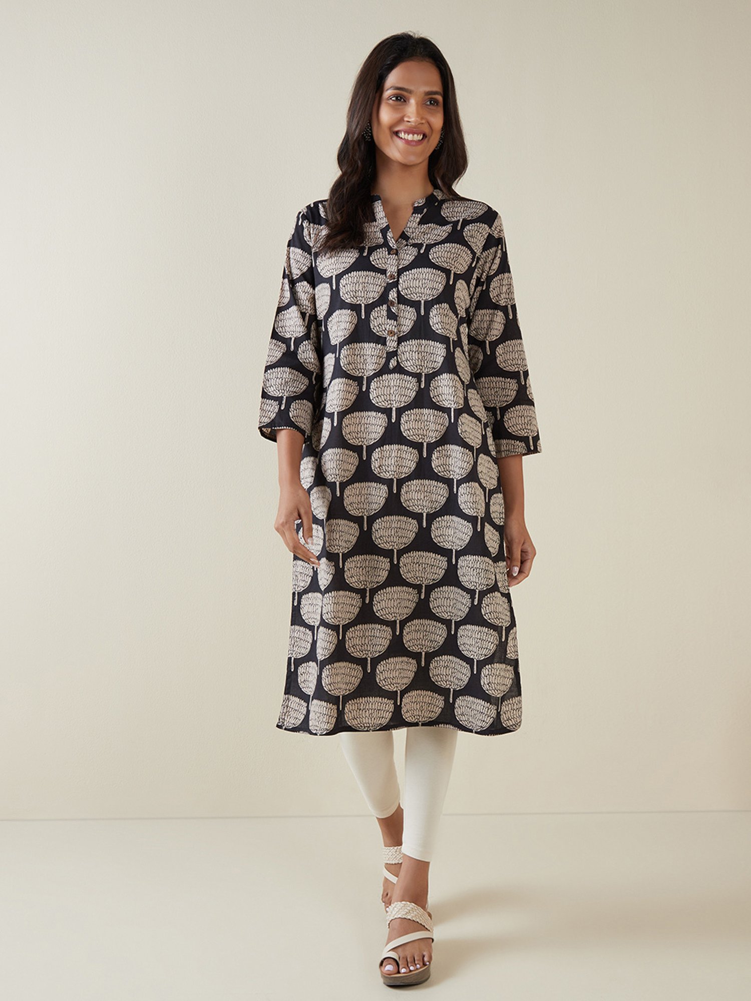 Modern Ladies Kurti Design To Give You A Cool Summer Look