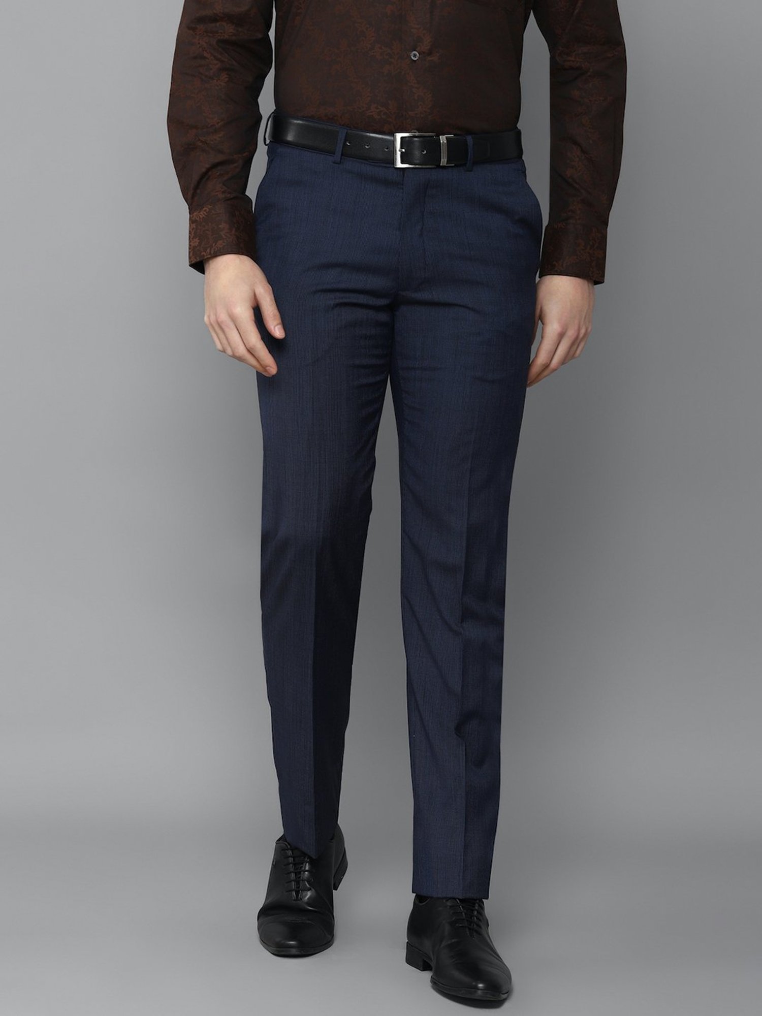 Louis Philippe Men Green Carrot Fit Check Flat Front Formal Trousers Buy Louis  Philippe Men Green Carrot Fit Check Flat Front Formal Trousers Online at  Best Price in India  NykaaMan