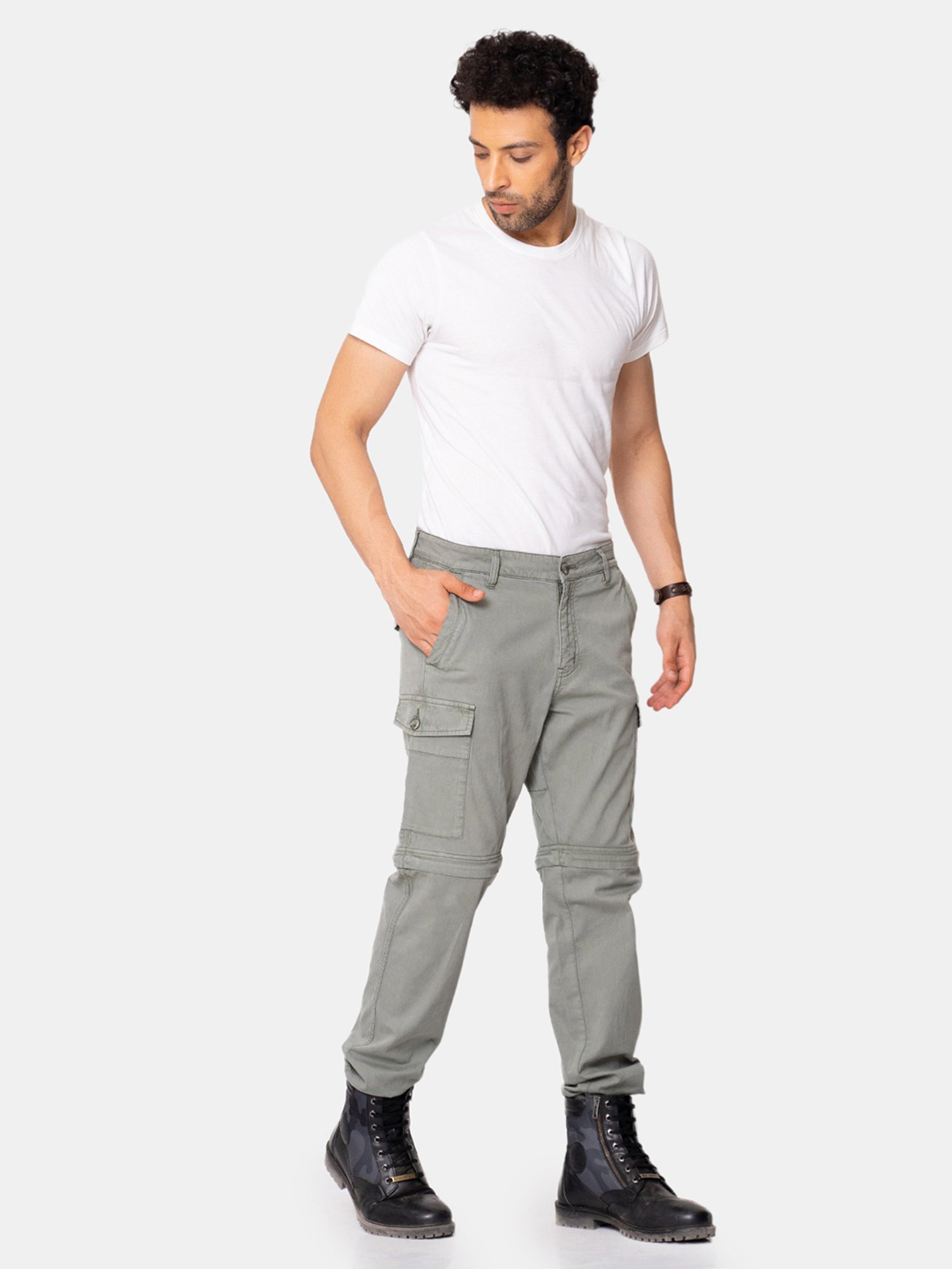 Buy ROYAL ENFIELD Black Solid Cotton Regular Fit Men's Casual Trousers |  Shoppers Stop