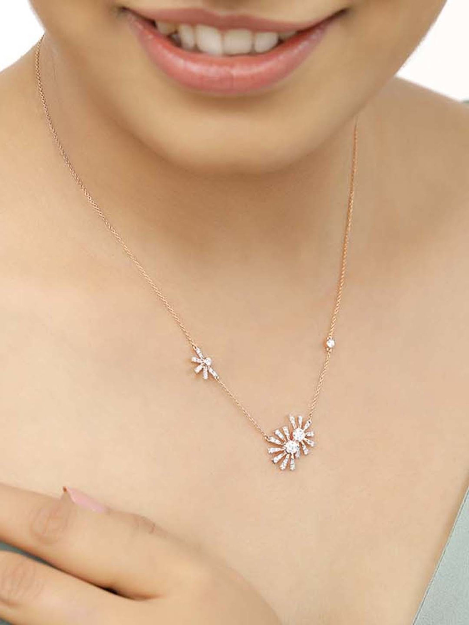 Buy P.N.Gadgil Jewellers Gold Dainty Daisy Necklace Online At Best Price @  Tata CLiQ