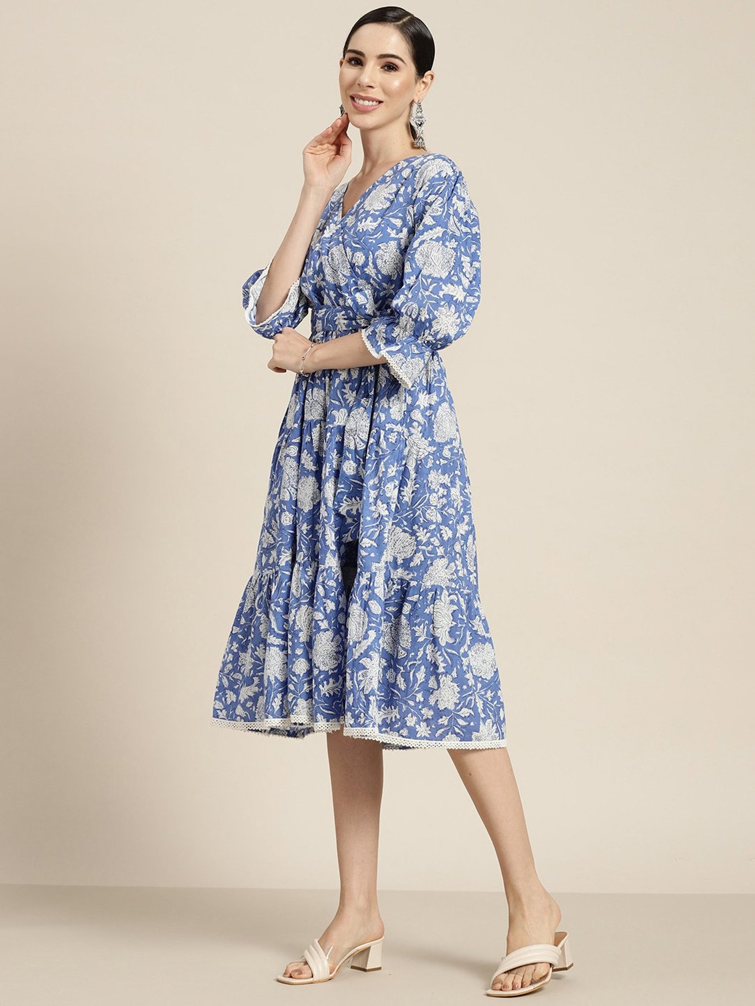 Blue rain floral dress sale