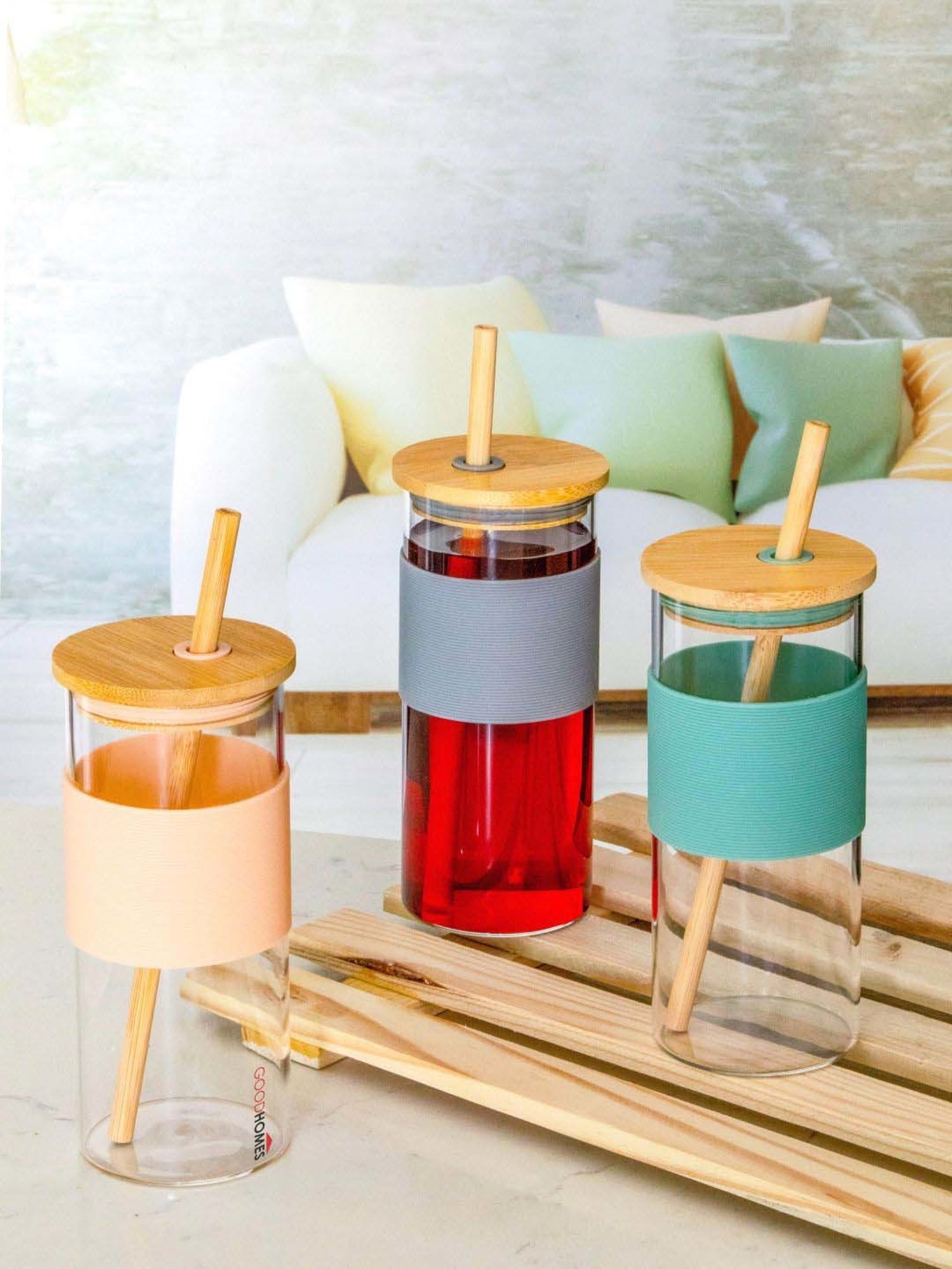 Goodhomes Borosilicate Glass Tumbler With Glass Straw & Wooden Lid