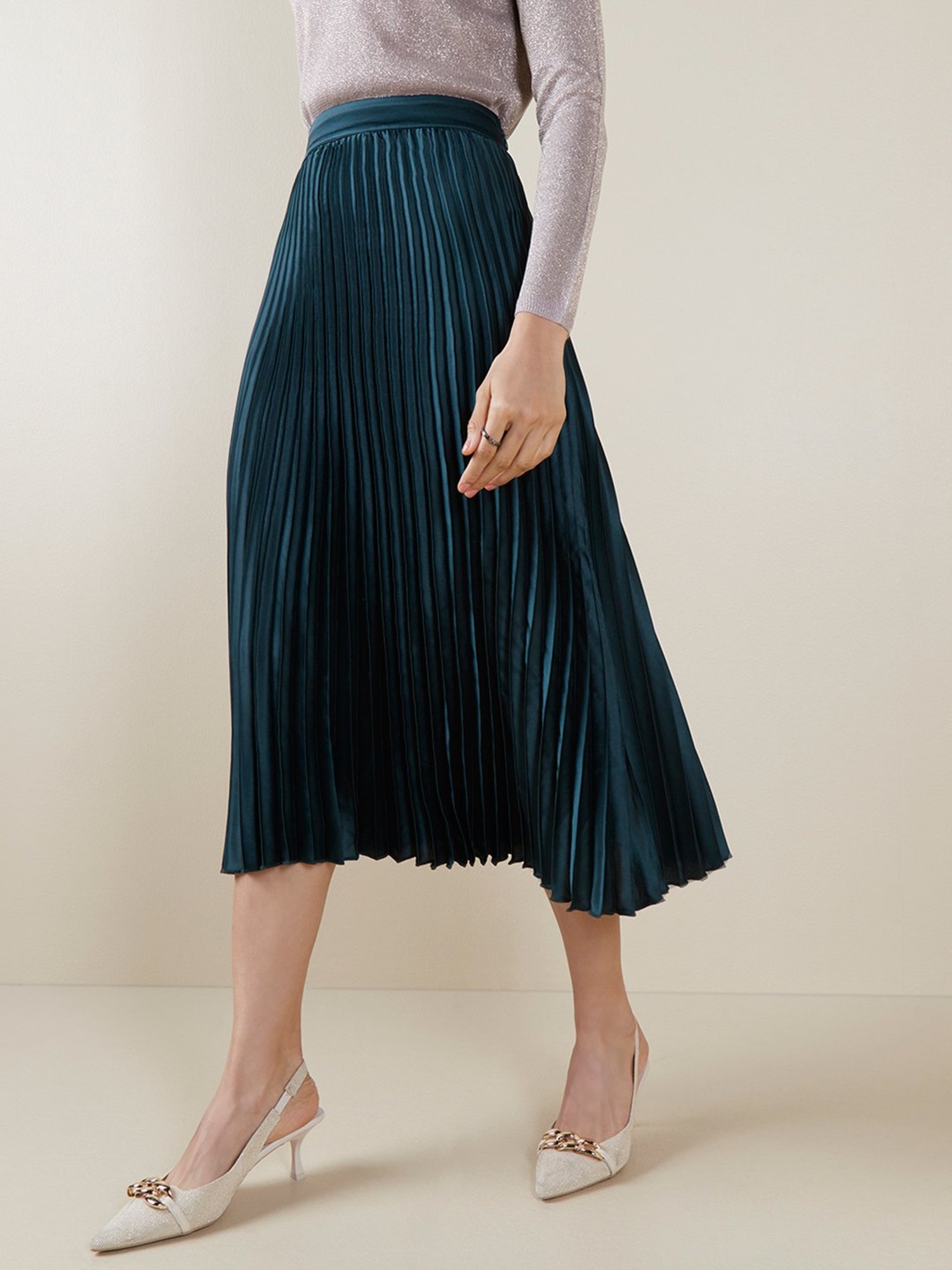 Discover 67+ dark green pleated skirt latest