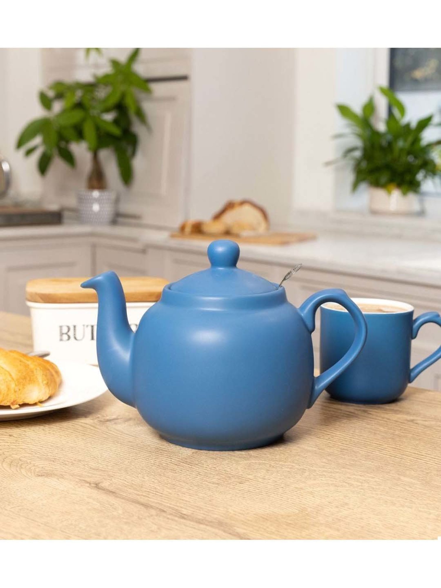 Buy London Pottery Blue Ceramic Teapot (1.2 L) at Best Price @ Tata CLiQ