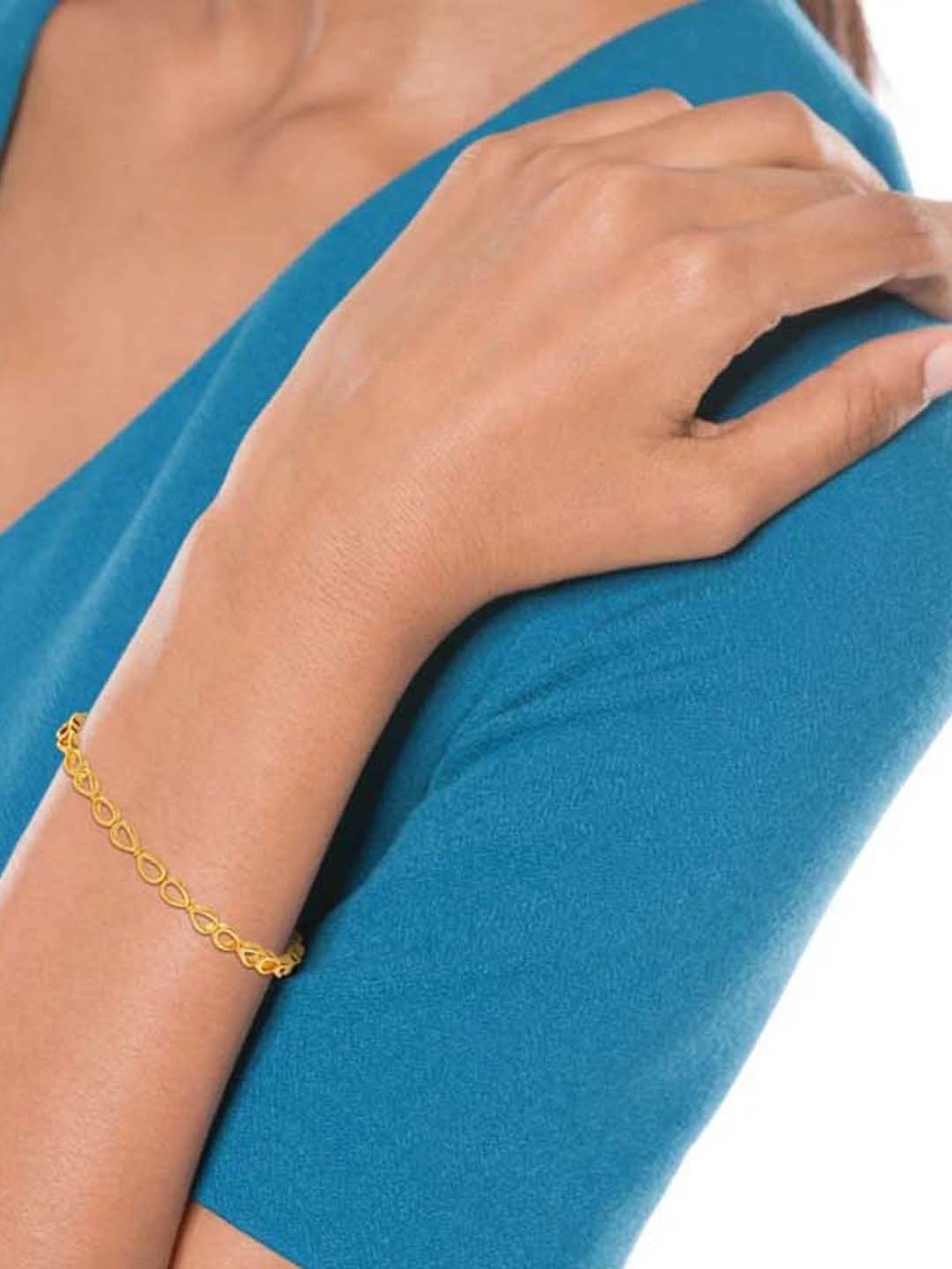 Buy Melorra 18k Gold Knot Trot Bangle for Women Online At Best Price @ Tata  CLiQ