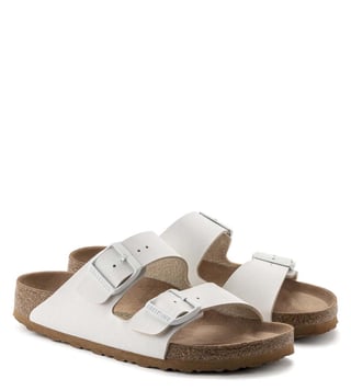 White sandals hot sale narrow width