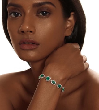Discover 73+ emerald diamond bracelet