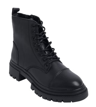 Tata hotsell cliq boots