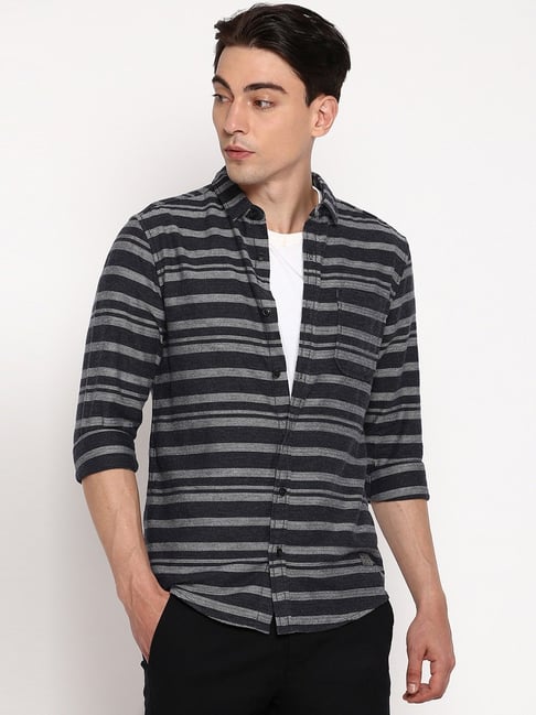 Wrangler Dark Grey Slim Fit Striped Shirt