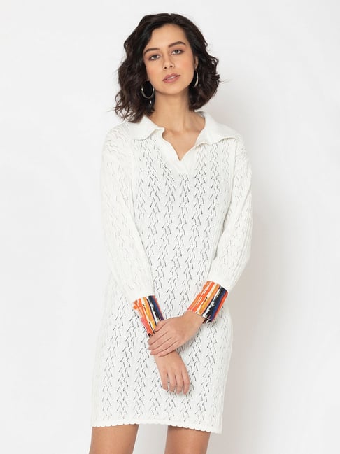 Holiday Dresses: White Sweater Dress - Lipgloss and Crayons