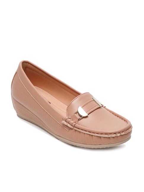 Flat N Heels Women's Peach Wedge Loafers