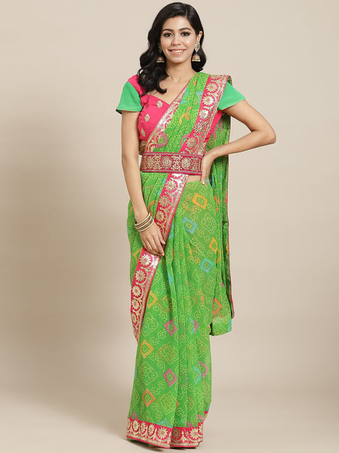 Parrot Green Kanjeevaram Bridal sarees with contrast Blouse combination |  Bridal saree, Combination dresses, Green blouse designs