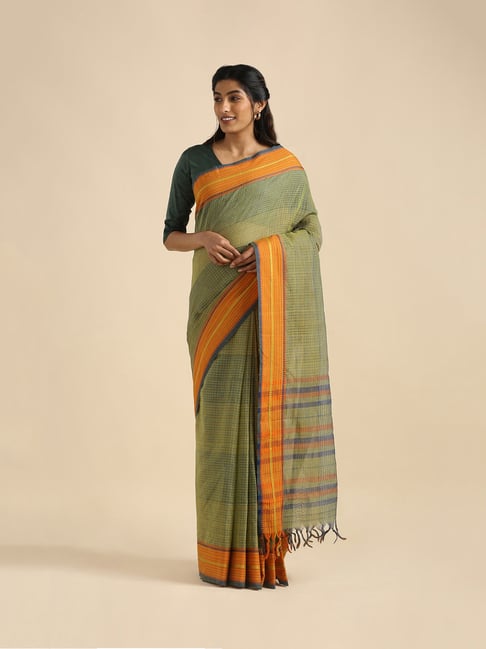 TANEIRA Green Check Saree With Blouse Price in India