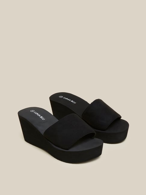 Black discount wedge slides