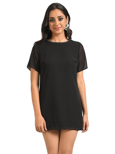 Black T-shirt dresses