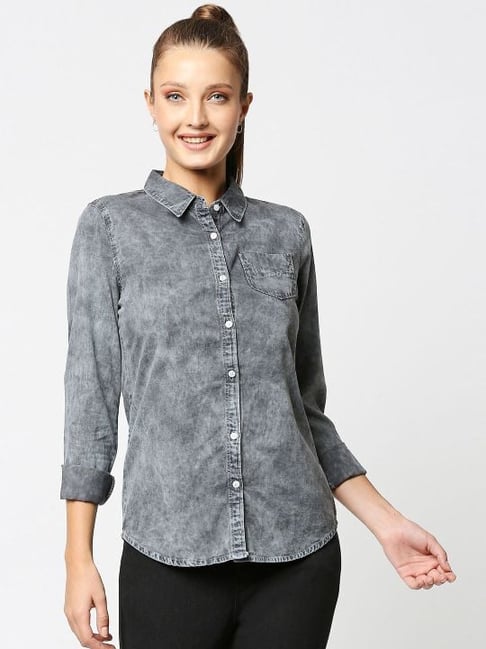 Buy Grey Shirts for Women by LEVIS Online | Ajio.com