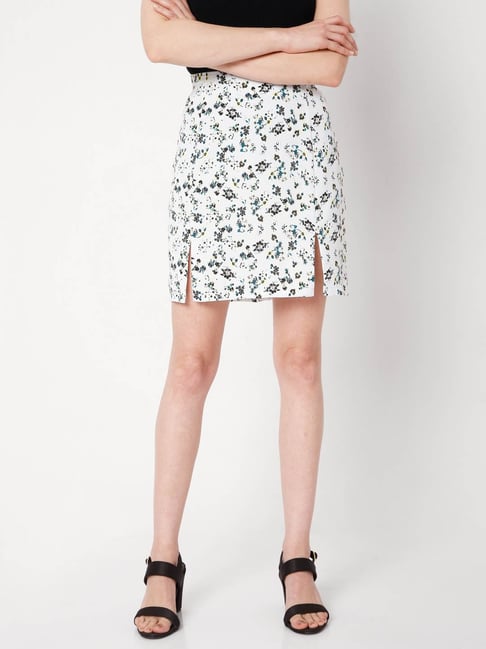 Vero Moda White Floral Print Skirt Price in India