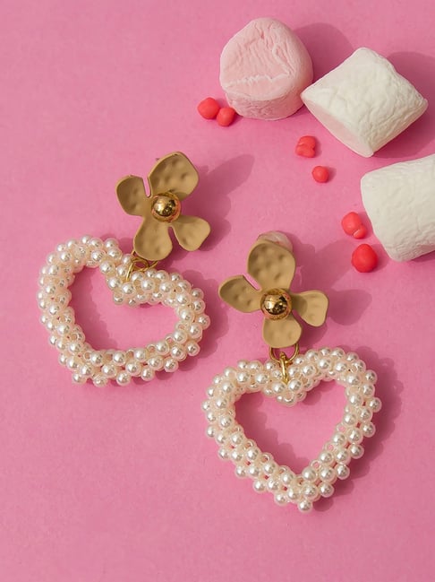 Tiny Heart Earrings with Pearl – Beth Jewelry