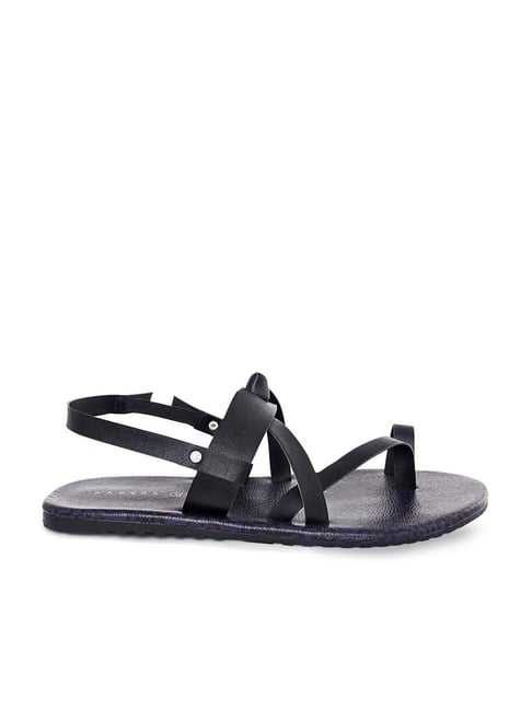 Buy Men's Toe Ring Slip-On Arabic Sandals with Textured Strap Online |  Centrepoint Bahrain