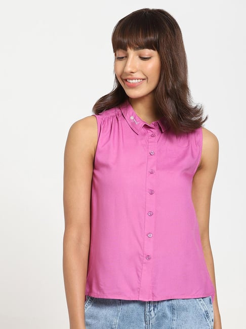 Bewakoof Pink Regular Fit Shirt Price in India