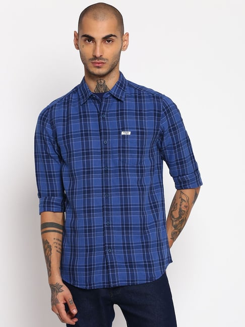 Wrangler Navy & Blue Cotton Regular Fit Checks Shirt