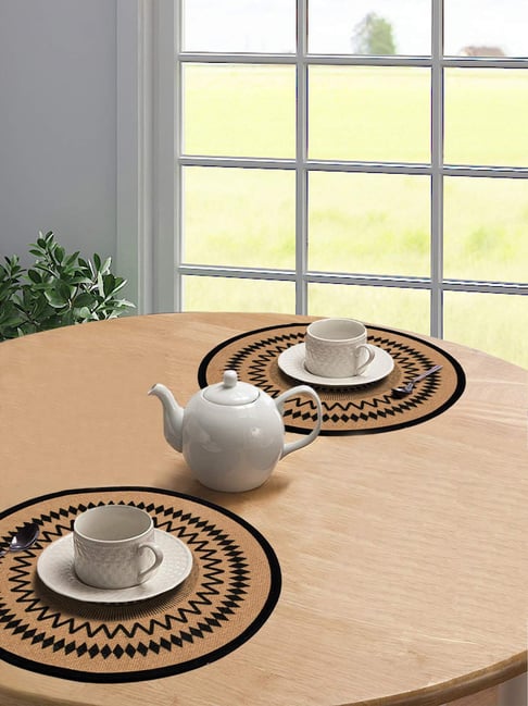 Saral Home Abstract Black Cotton Round AntiSkid Placemats - Set of 2-image-31